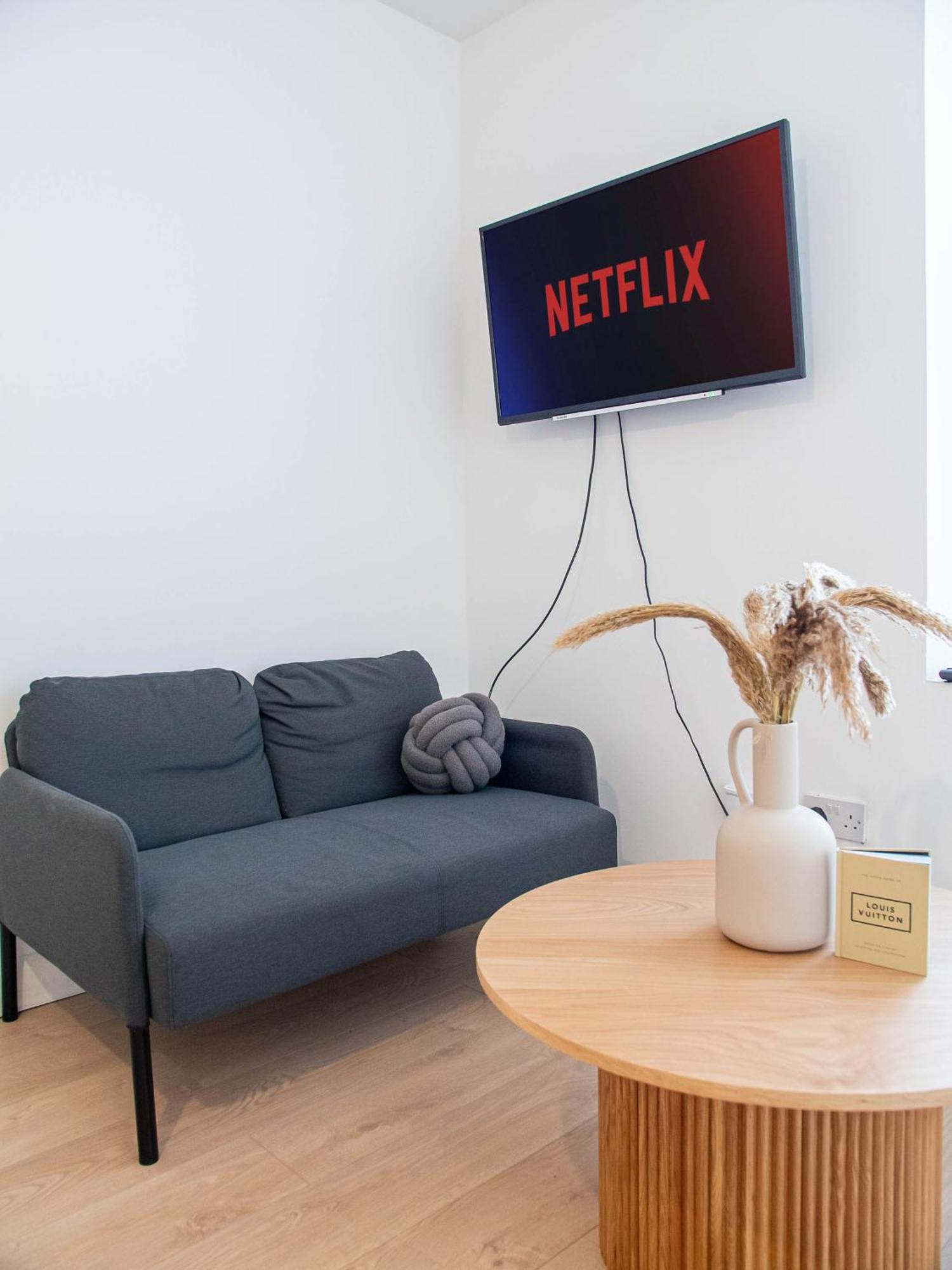 Belgian Studio Apt 2 Хаддерсфилд Экстерьер фото